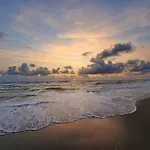 Cozy Dune Retreat Near Sea - By Traum Dom wakacyjny *